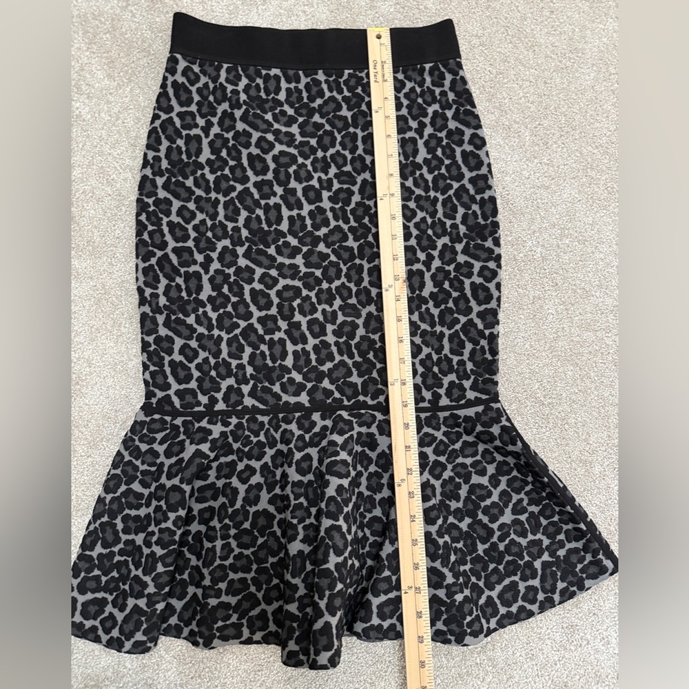 Michael Kors Collection - Leopard Print Black & Gray MIDI Skirt - size Med - NWT - Picture 7 of 12